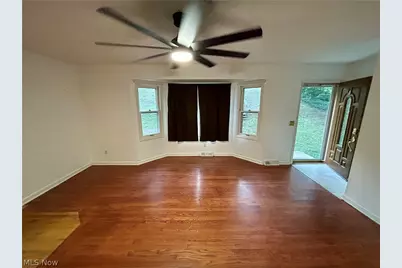 8470 Shadyview Avenue NW, Clinton, OH 44216 - Photo 5
