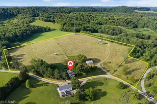 2011 Gordon Rd NW, Dover, OH 44622 - Photo 3
