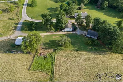2011 Gordon Road NW, Dover, OH 44622 - Photo 5