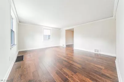 142 Woodstock Drive, Avon Lake, OH 44012 - Photo 5