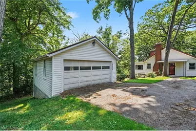 10528 Country Club Lane, Deerfield, OH 44449 - Photo 35