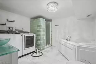 10528 Country Club Ln, Deerfield, OH 44449 - Photo 29