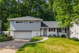 1585 Kingsley Ave, Akron, OH 44313 - Photo 1