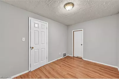 1559 Hopkins Avenue, Oakwood, OH 44107 - Photo 17