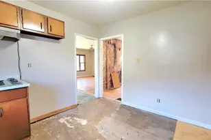 603 Poplar Ave, Williamstown, WV 26187 - Photo 9