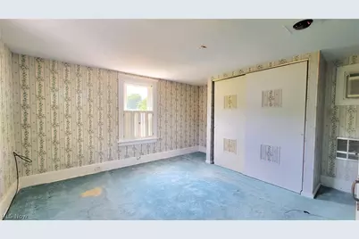 603 Poplar Avenue, Williamstown, WV 26187 - Photo 1