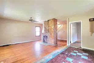 603 Poplar Ave, Williamstown, WV 26187 - Photo 3