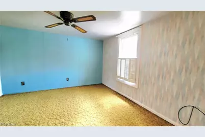 603 Poplar Avenue, Williamstown, WV 26187 - Photo 19