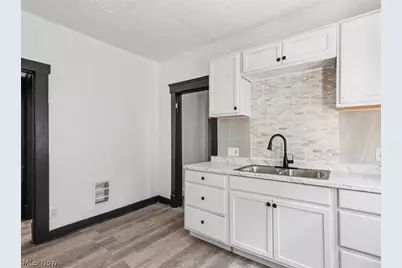 12432 Saywell Avenue, Loveland, OH 44108 - Photo 5