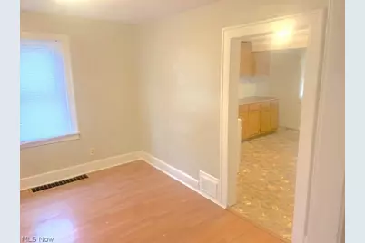 627 Roscoe Avenue, Akron, OH 44306 - Photo 13