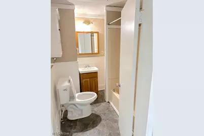 627 Roscoe Avenue, Akron, OH 44306 - Photo 17