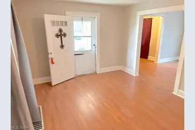 627 Roscoe Avenue, Akron, OH 44306 - Photo 11