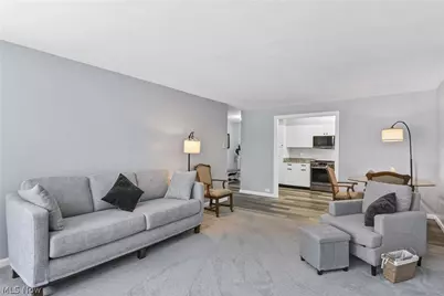 12700 Lake Avenue #408, Oakwood, OH 44107 - Photo 5
