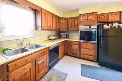 2696 Christensen Avenue, Akron, OH 44314 - Photo 17