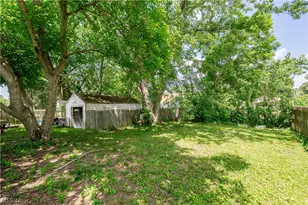 939 Clifford Ave, Akron, OH 44306 - Photo 17