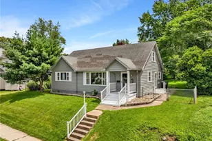 310 N 10th St, Cambridge, OH 43725 - Photo 1
