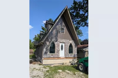 351 Essex Road, Vermilion, OH 44089 - Photo 1