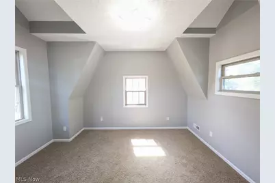 351 Essex Road, Vermilion, OH 44089 - Photo 9