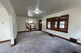 609 1st St NE, Massillon, OH 44646 - Photo 7