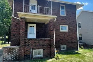 609 1st St NE, Massillon, OH 44646 - Photo 3
