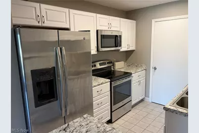 1900 Grove Court #114, Loveland, OH 44113 - Photo 3