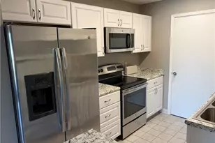1900 Grove Ct, Loveland, OH 44113 - Photo 3