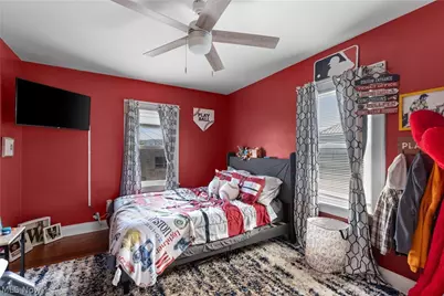 614 Hickory Street, Martins Ferry, OH 43935 - Photo 23