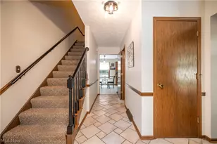 8359 Stoney Creek Dr, Youngstown, OH 44512 - Photo 7