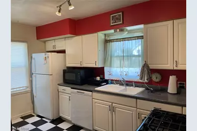 1919 Tonawanda Avenue, Akron, OH 44305 - Photo 3