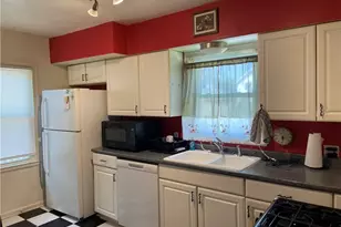 1919 Tonawanda Ave, Akron, OH 44305 - Photo 3