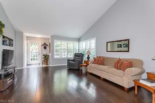 118 Kensington Ct, Aurora, OH 44202 - Photo 5
