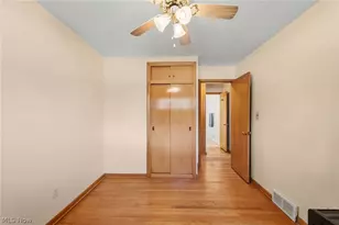 2075 Heatherlane Dr, Grandview Heights, OH 44147 - Photo 25