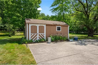 2075 Heatherlane Drive, Grandview Heights, OH 44147 - Photo 43