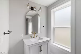 1055 Jackson St, Vermilion, OH 44089 - Photo 13