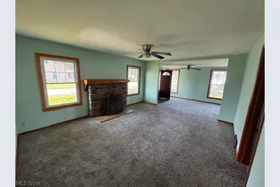 856 Peach Boulevard, Willoughby, OH 44094 - Photo 3