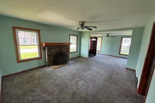 856 Peach Blvd, Willoughby, OH 44094 - Photo 3