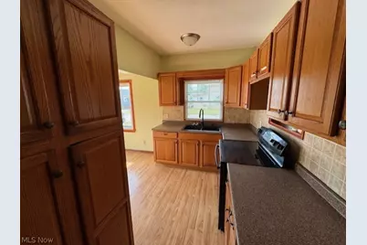 856 Peach Boulevard, Willoughby, OH 44094 - Photo 5