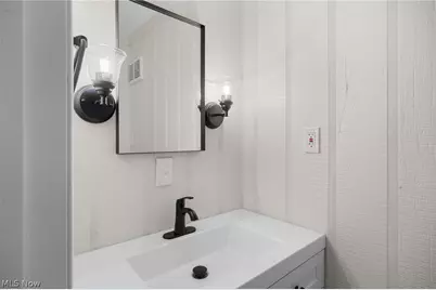 16805 Milburn Avenue, Loveland, OH 44135 - Photo 11