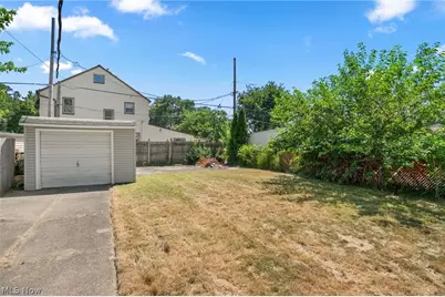 16805 Milburn Avenue, Loveland, OH 44135 - Photo 3