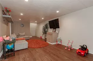 397 Connie Ct, Eastlake, OH 44095 - Photo 35