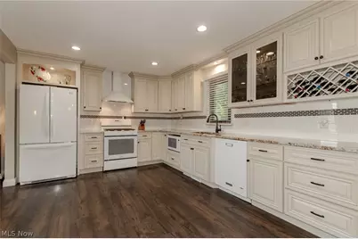 397 Connie Court, Eastlake, OH 44095 - Photo 11
