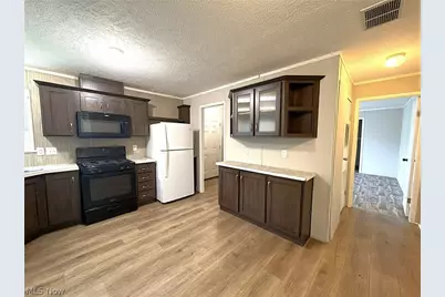 144 Virginia Avenue, Elyria, OH 44035 - Photo 5