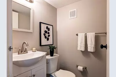 1210 Tumbleweed Street NE, Uniontown, OH 44685 - Photo 23