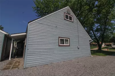 2327 Bel Aire Lane, Youngstown, OH 44514 - Photo 25