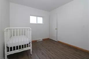 2327 Bel Aire Ln, Youngstown, OH 44514 - Photo 15