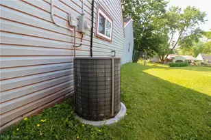 2327 Bel Aire Ln, Youngstown, OH 44514 - Photo 27