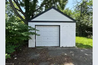8910 Harris Avenue, Loveland, OH 44104 - Photo 5