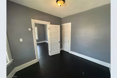 8910 Harris Avenue, Loveland, OH 44104 - Photo 15