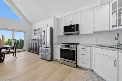 3107 E Erie Avenue, Lorain, OH 44052 - Photo 9