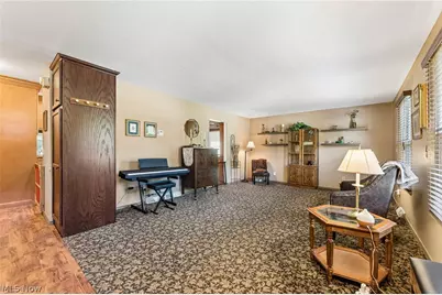 310 Bayshore Drive, Eastlake, OH 44095 - Photo 5
